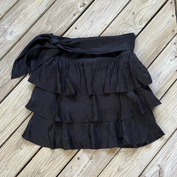 Club Monaco Black Satin Ruffled Tie Waist Mini Skirt Size 6 - Picture 2 of 9